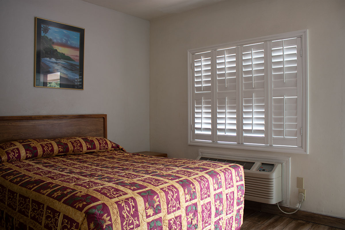 Plaza Inn Motel Rosemead - Cozy Budget Room with Modern Decor